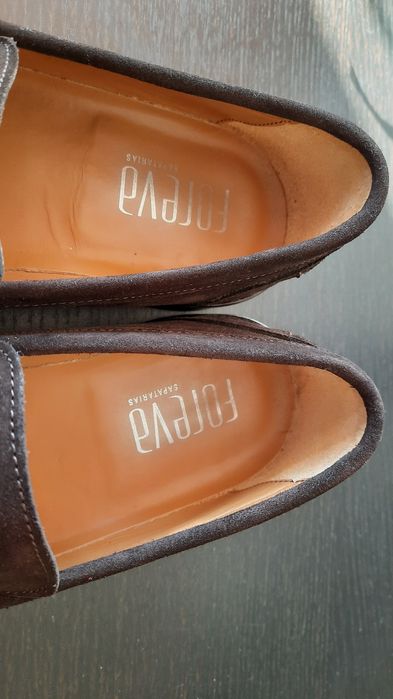 Sapatos vela em camurça castanha Foreva.