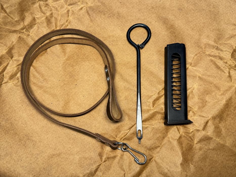 Тренчик ( ремінець ) + шомпол ( протирка ) для ПМ