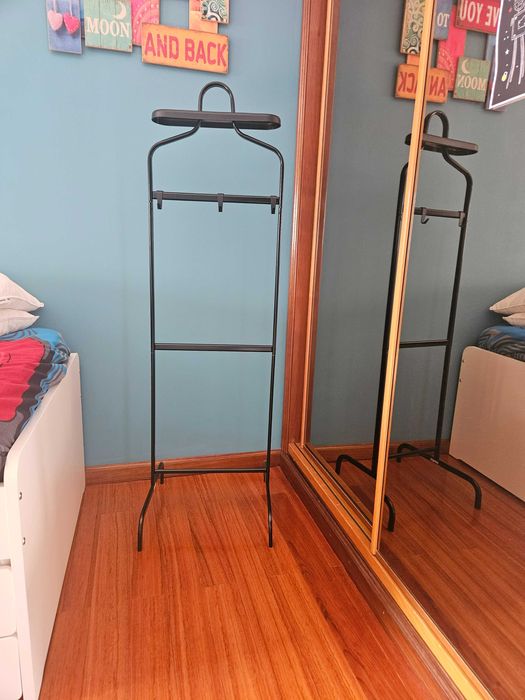 Cabide de Quarto Preto