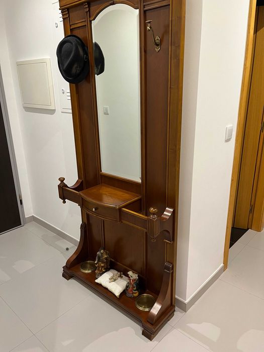 Móveis para sala de jantar em Cerejeira