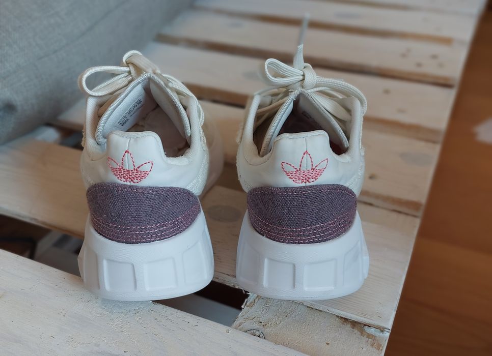 Ténis adidas novos