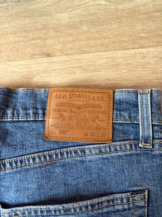 Джинси Levis 502
