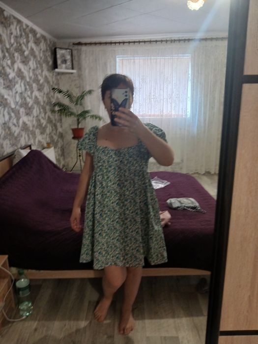 Новая платья размер L