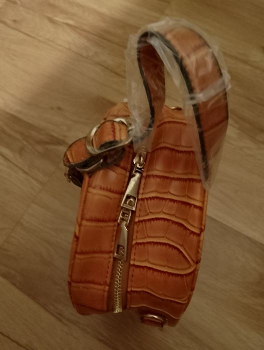 Nowa okrągła torebka cross body z motywem skóry aligatora