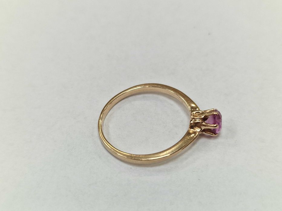 Warmet! Złoty pierścionek/ 585/ 1.86 gram/ R16/ Różowy Topaz/ 1963-86