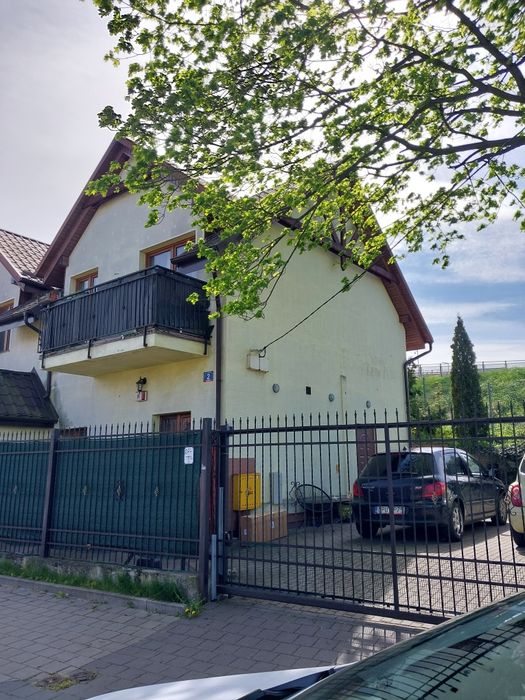 Dom wolnostojacy.