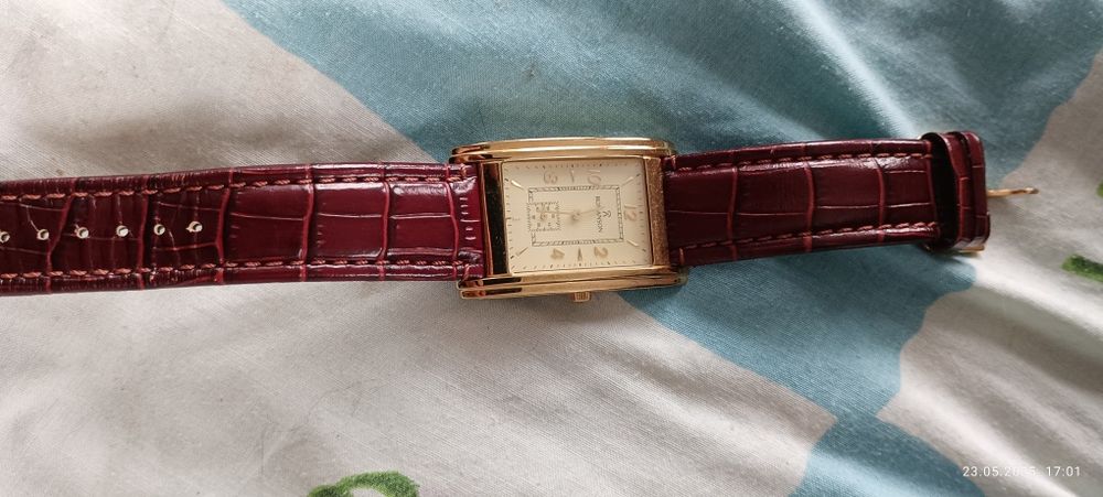 Продам годинник наручний