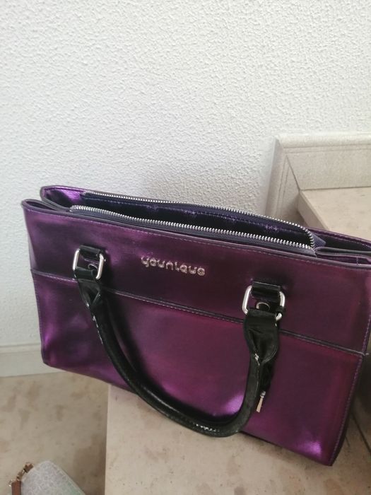 Carteira de senhora nova