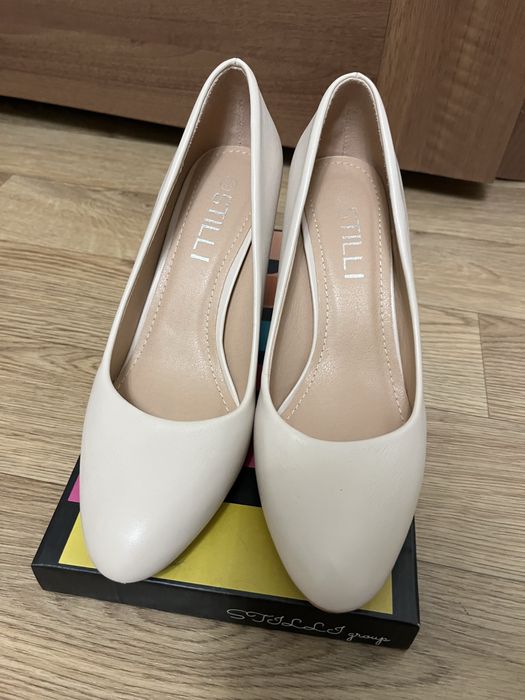 Туфлі 38 розміру