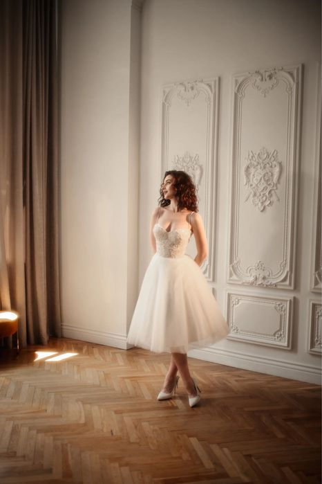 Випускна/весільна/вечірня сукня з мереживним корсетом обшитим бісером