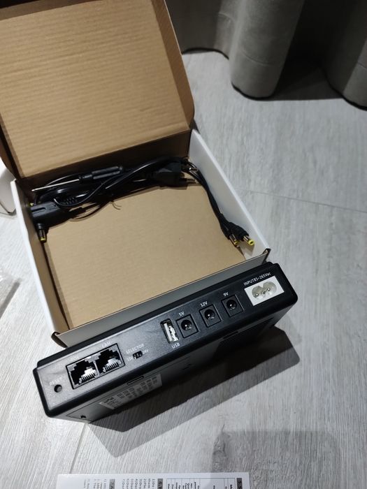 mini UPS DC1018L – джерело безперебійного живлення для роутера
