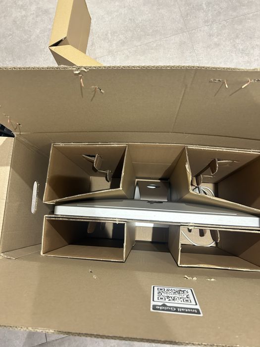 Imac A1311 21,5” uszkodzony