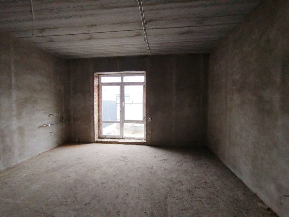 Продаж 2-поверхового дуплекса