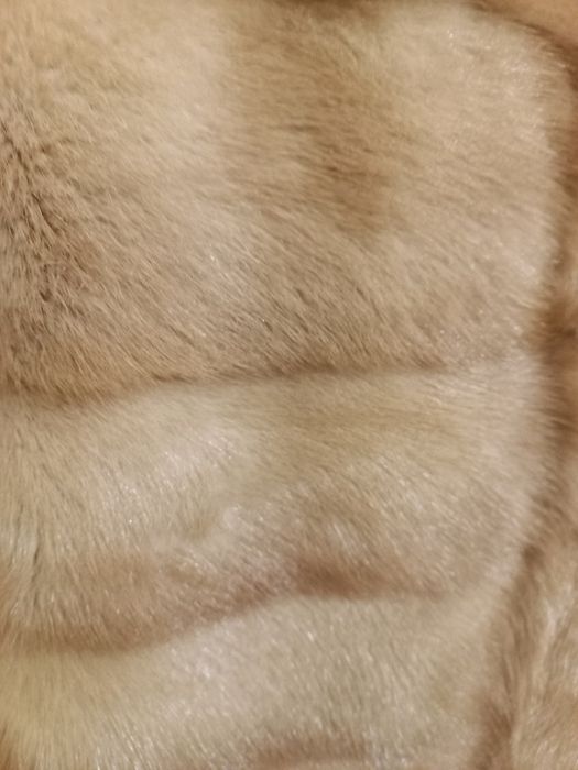 Норкова шуба, беж, Канада.
