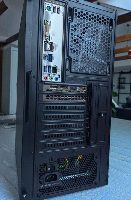 Nowy Komputer Intel i3 10-gen 16GB RAM, 500GB SSD M2,