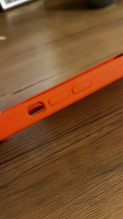 Oryginalne Etui silikonowe iphone 14 pro + 1 gratis