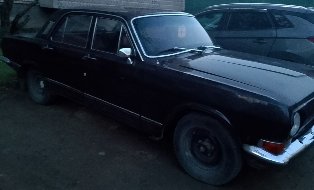 ГАЗ 24 Волга шоколадного кольору