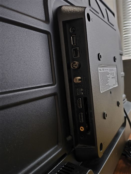 TV TCL 32D4300 (LED - 32'' HD)