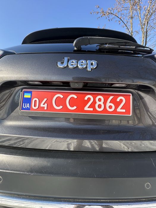 Автомобіль Jeep Cherokee