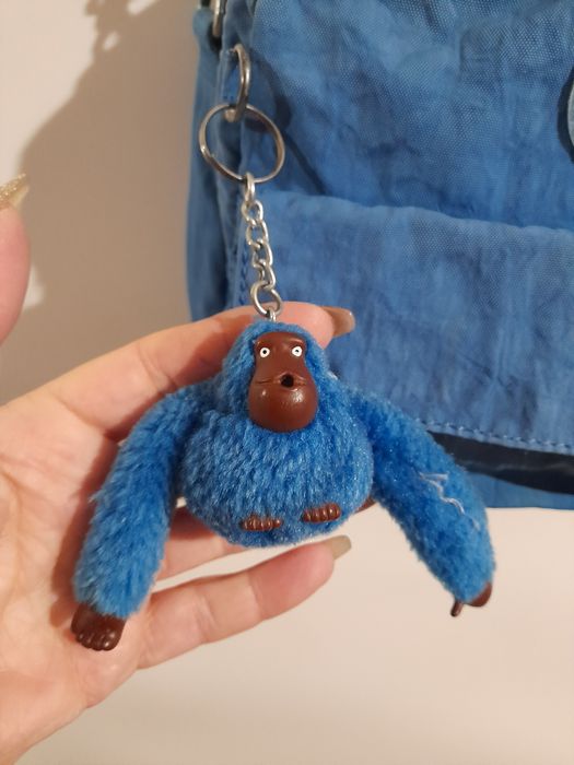 Kipling жіноча сумка через плече крос-боді з брелоком