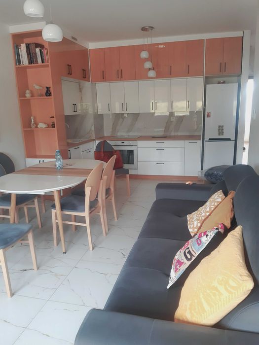 Mieszkanie do wynajęcia - salon z kuchnią + 3 pokoje na os. Projektant