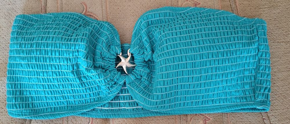 Góra do  bikini typu bandeau