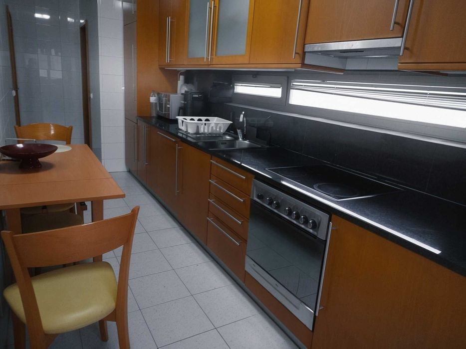 Quarto mobilado em Padrão da Légua, Matosinhos