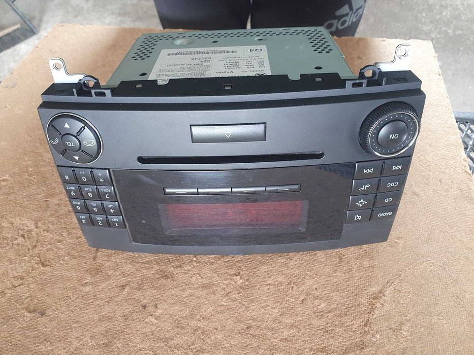 Radio 2 din fabryczne Mercedes A klasa w169 a170 sprawne