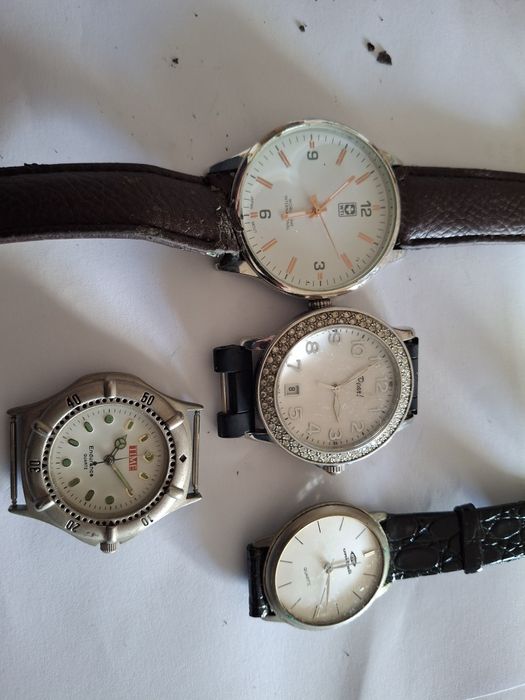 4 relógios homem não testados