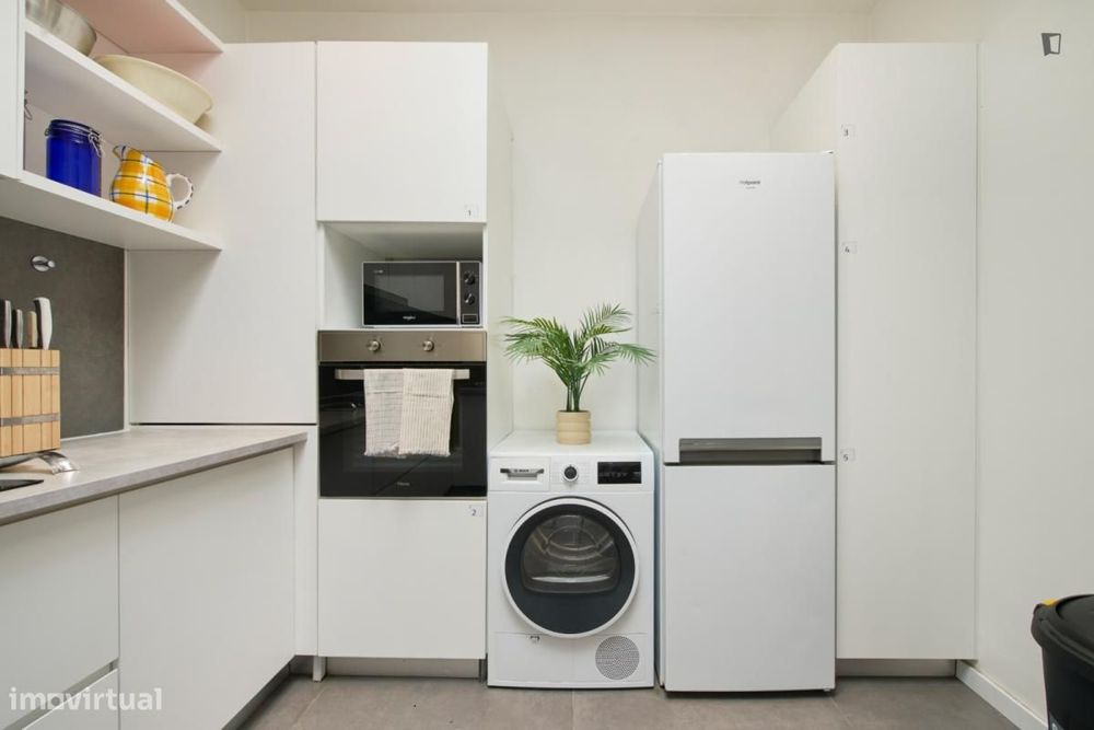 Quarto - localizado em Avenida da Liberdade Lisbon