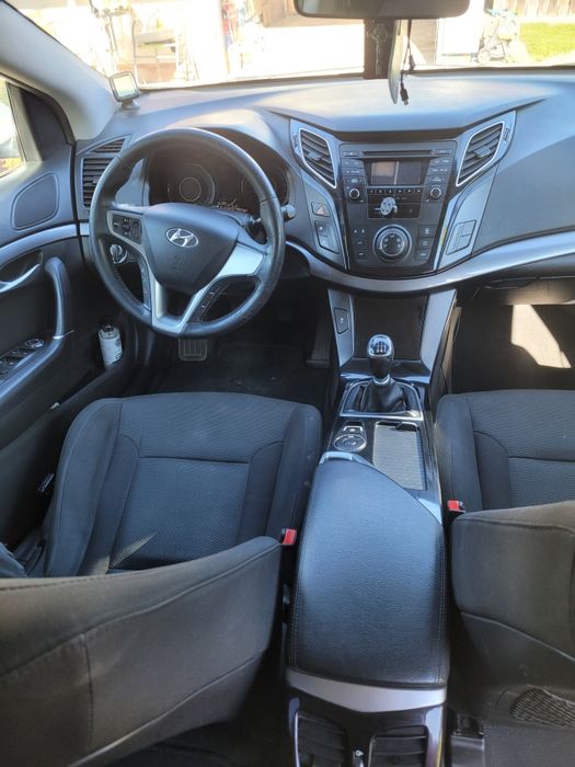 Hyundai i40. 1.6