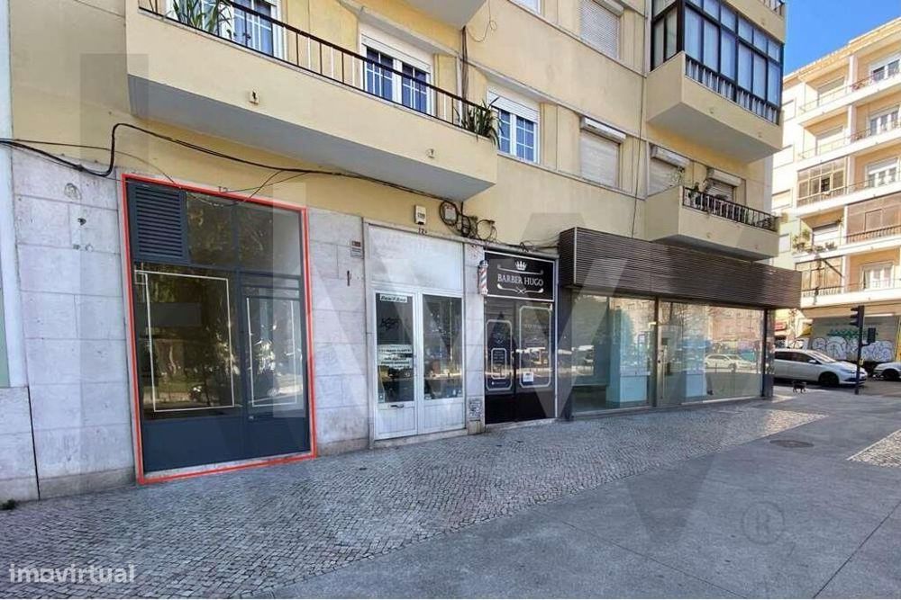 Loja Para Arrendamento Na Praça Paiva Couceiro