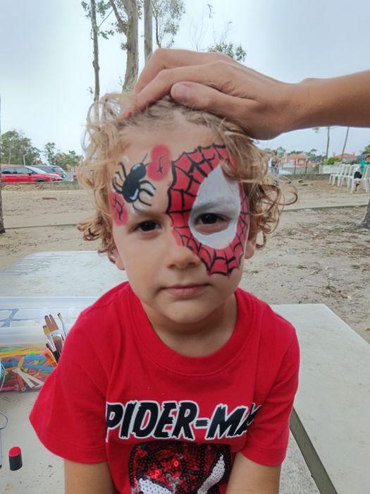 Pinturas Faciais e Modelagem de Balões