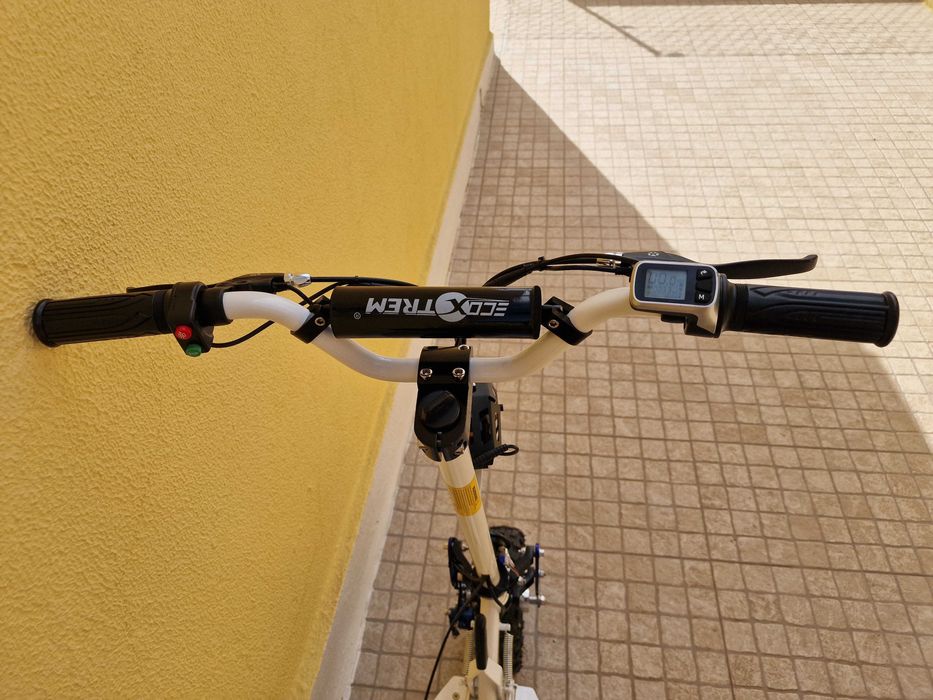 Trotinete elétrica Titan XS 2000W