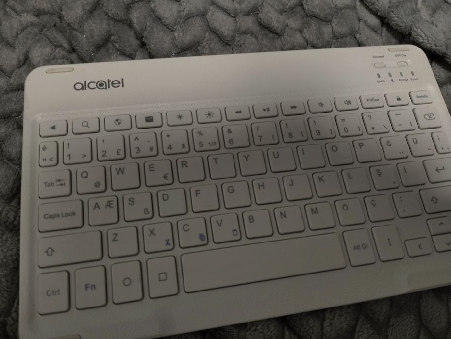 Bluetooth Keyboard458551176495124482