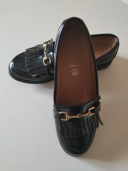 Buty damskie, półbuty , mokasyny lakierowane.