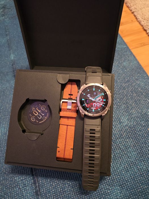 Garmin Fenix 8 51 mm tytan  Kruk