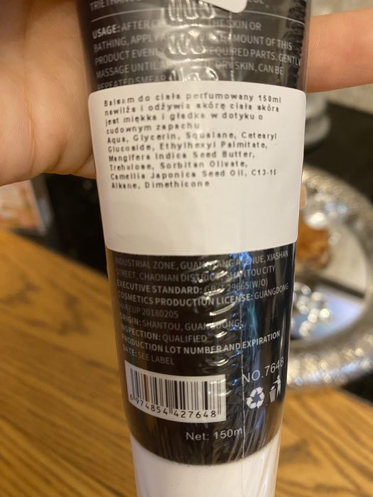 Cudowny balsam perfumiwany Good girl granatowy bucik 150ml ADMD