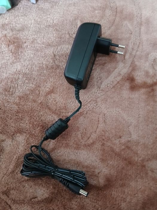 Zasilacz do urządzeń elektronicznych