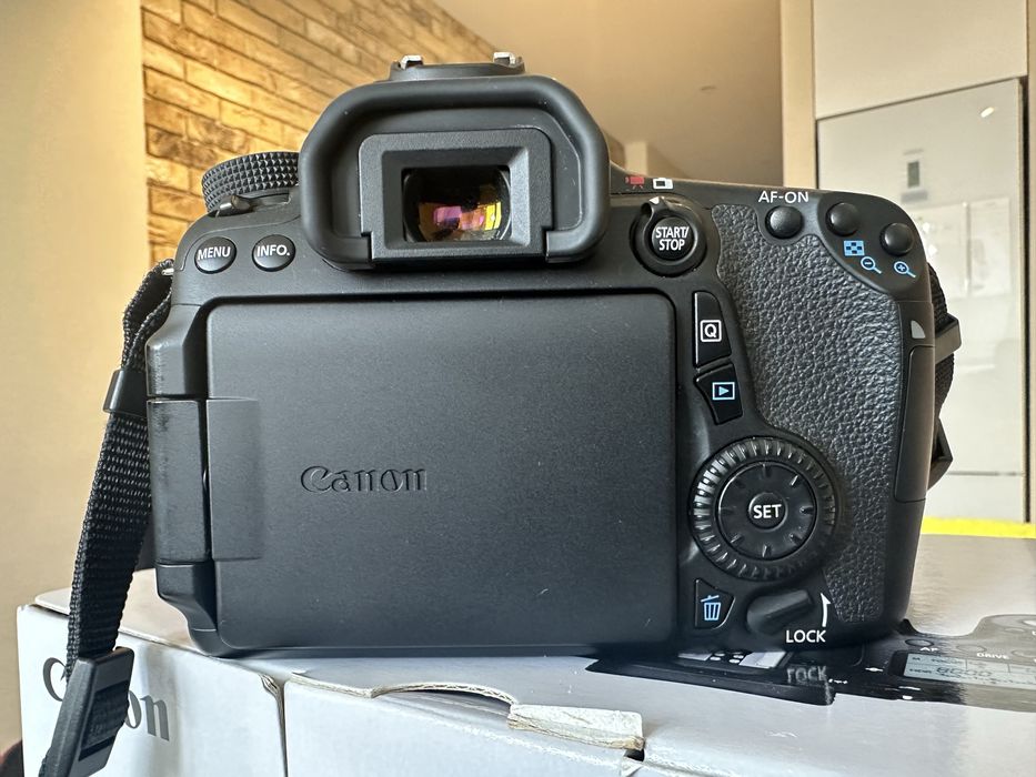 Canon EOS 70D & Canon Zoom Lens EF 24-105mm 1:4 L