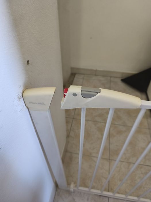 Barreira de segurança infantil  + Extensão Munchkin Autoclose