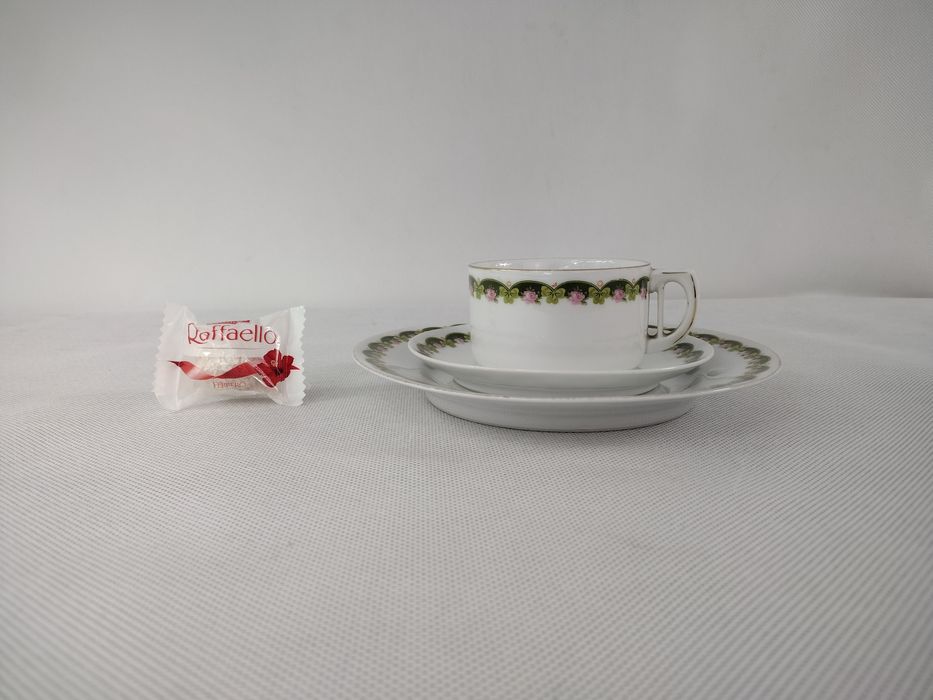 Antyczne trio porcelanowe