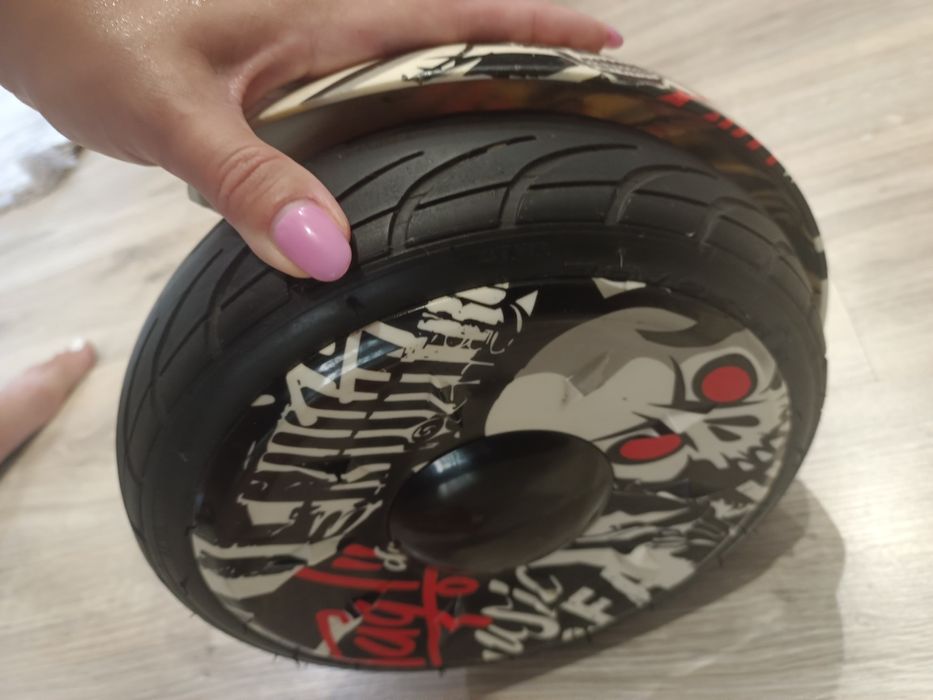 Гіроборд ROVER XL6 10.5 Grafitti white-red
Код: 705710