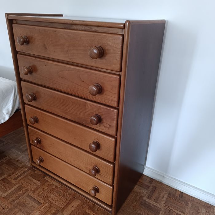 Cómoda em pinho 6 gavetas