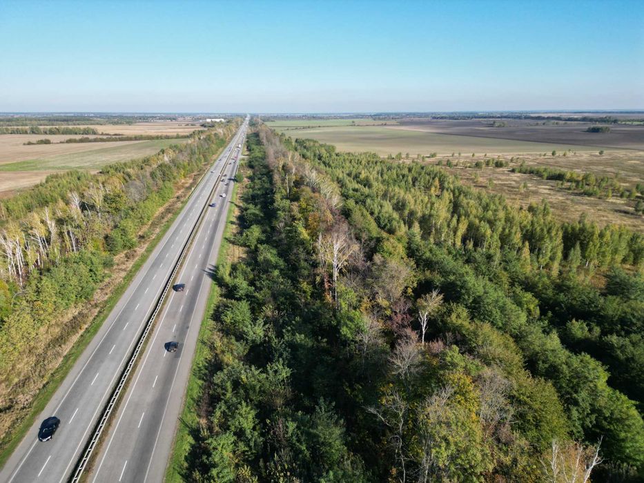 Фасад Житомирсько траси. Земля комерційного призначення. Без%