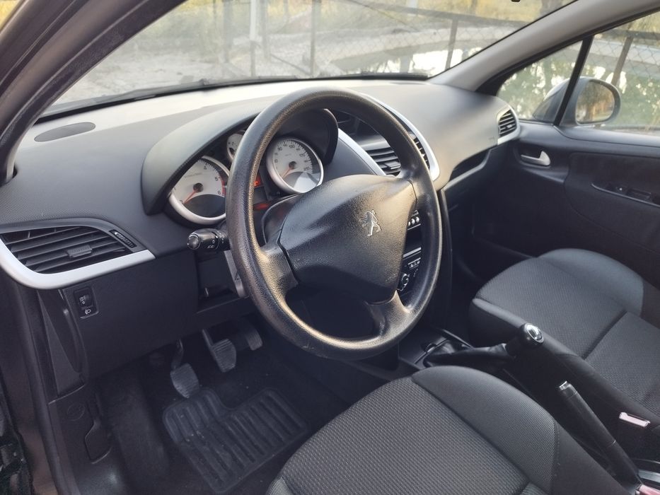 Peugeot 207 excelente estado de conservação analiso retoma