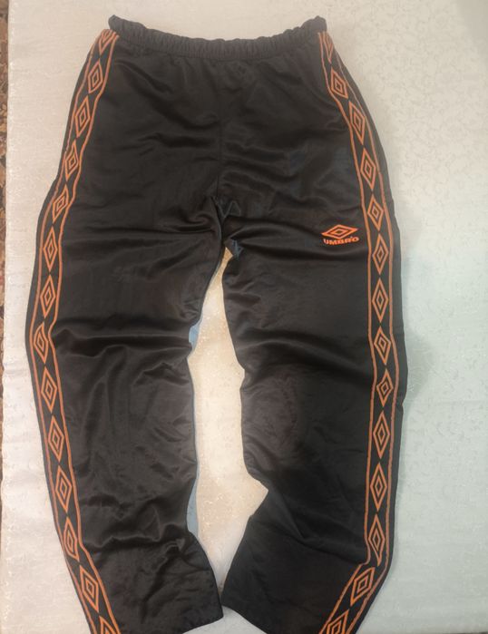 Штани на лампасах Umbro