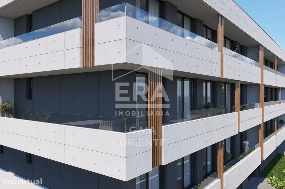 Apartamento T2 Novo no Último Piso com Varanda