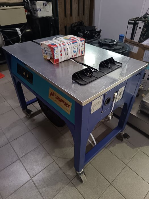 Máquina de cintar combipack