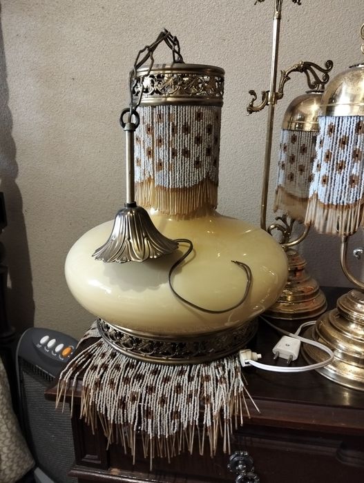 Candeeiro  de tecto e de mesa de cabeceira